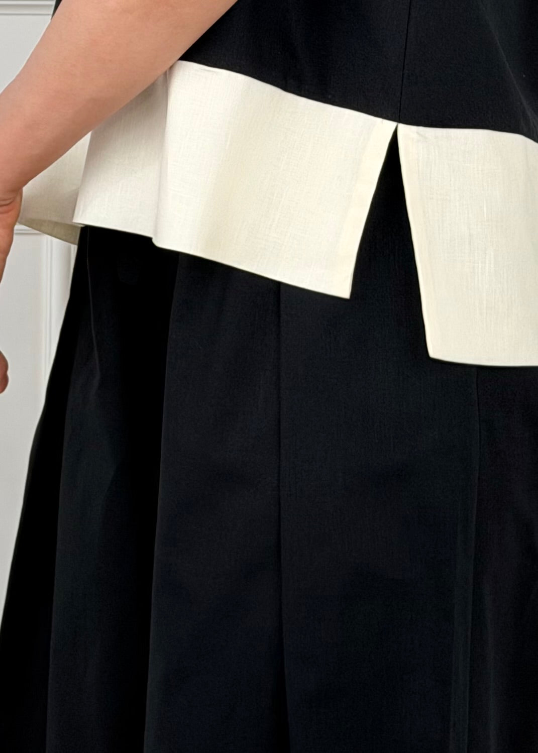 YU1702 - TENSIONE IN TOP