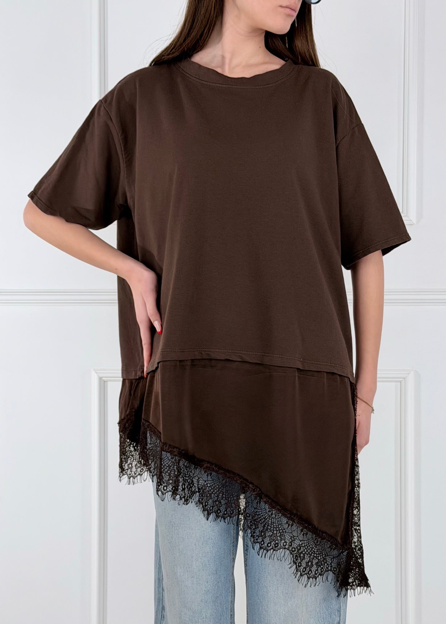 3316 - T-SHIRT CON INSERTI ASIMMETRICI IN PIZZO