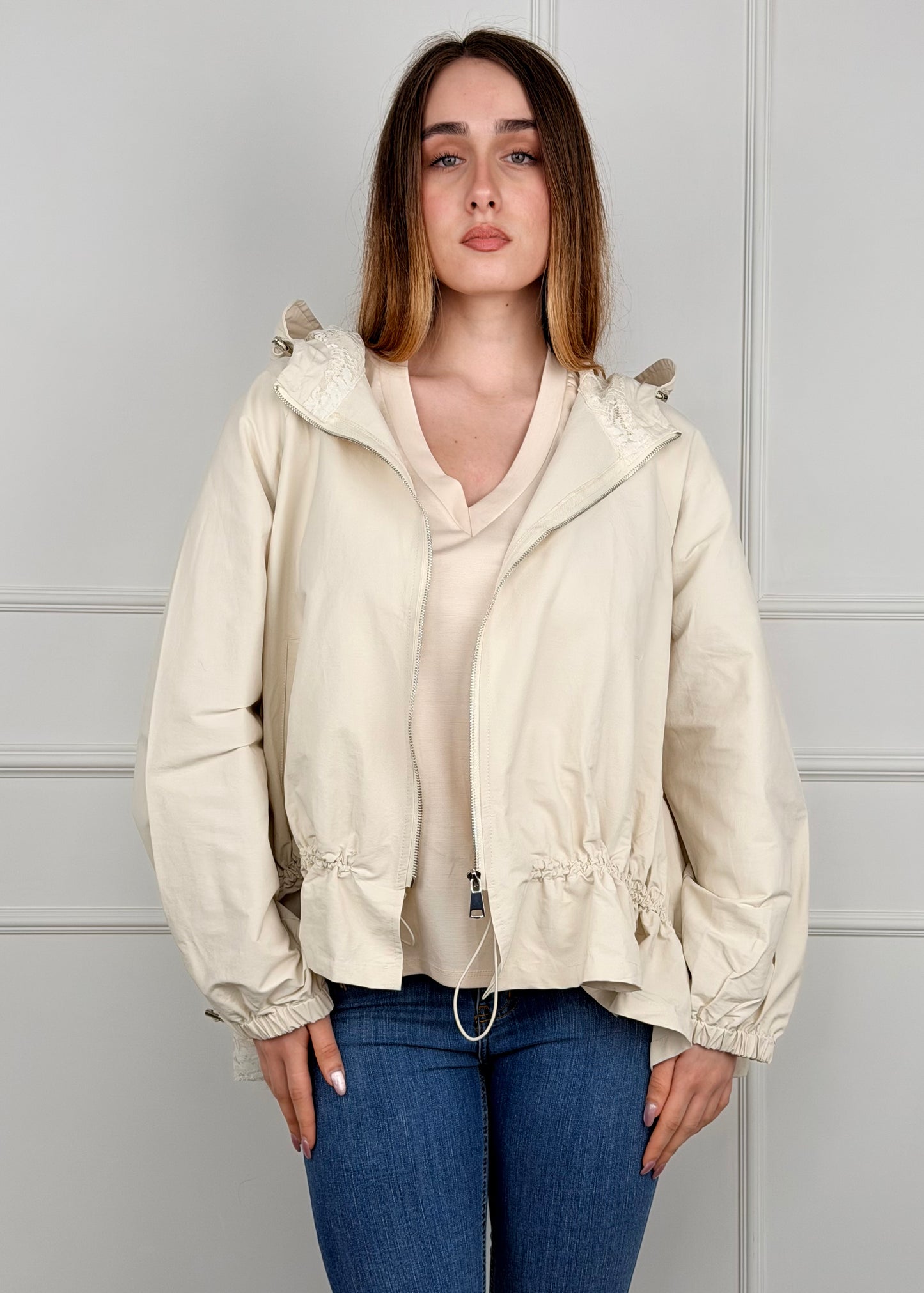 BL1185 - MY-D TRENCH CON PIZZO SUL FONDO