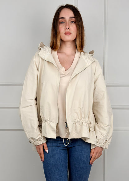 BL1185 - MY-D TRENCH CON PIZZO SUL FONDO