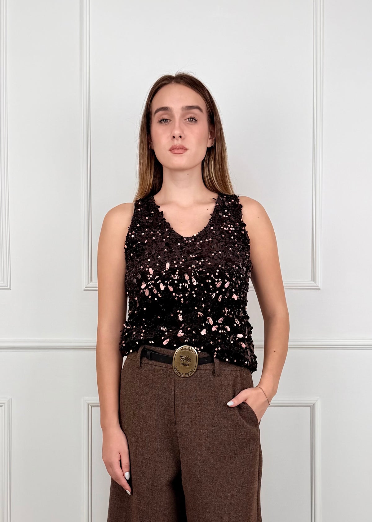 CM20824 - TOP CON APPLICAZIONI PAILLETTES