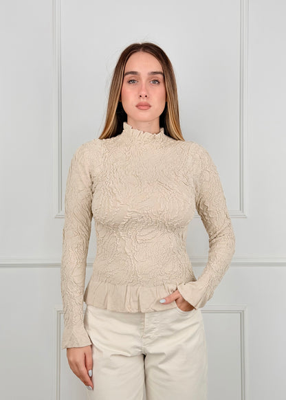 L008 - MAGLIA CON LAVORAZIONE ARRICCIATA A RILIEVO