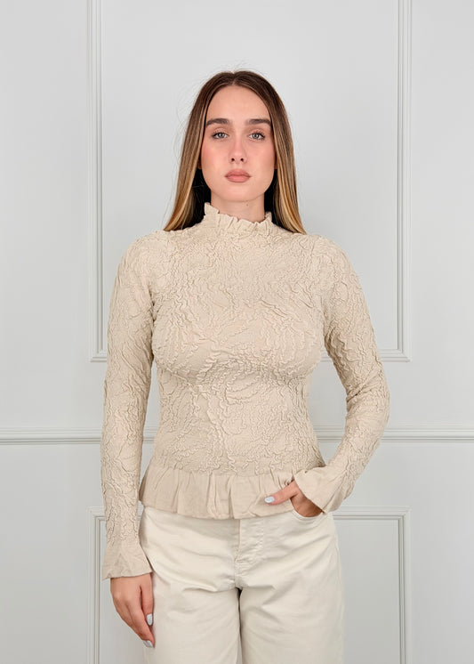 L008 - MAGLIA CON LAVORAZIONE ARRICCIATA A RILIEVO