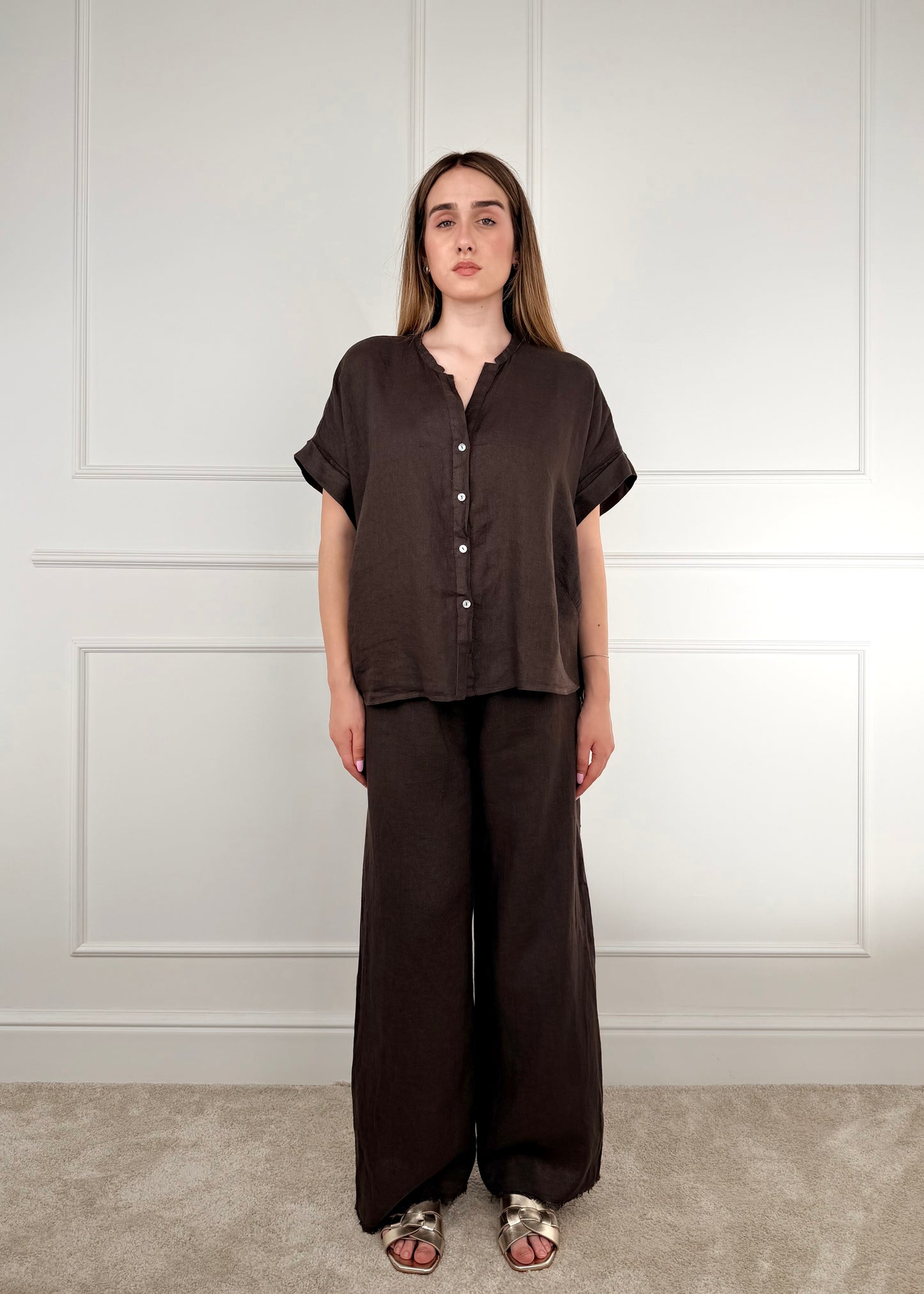 S26CK00 - TENSIONE IN CAMICIA IN LINO