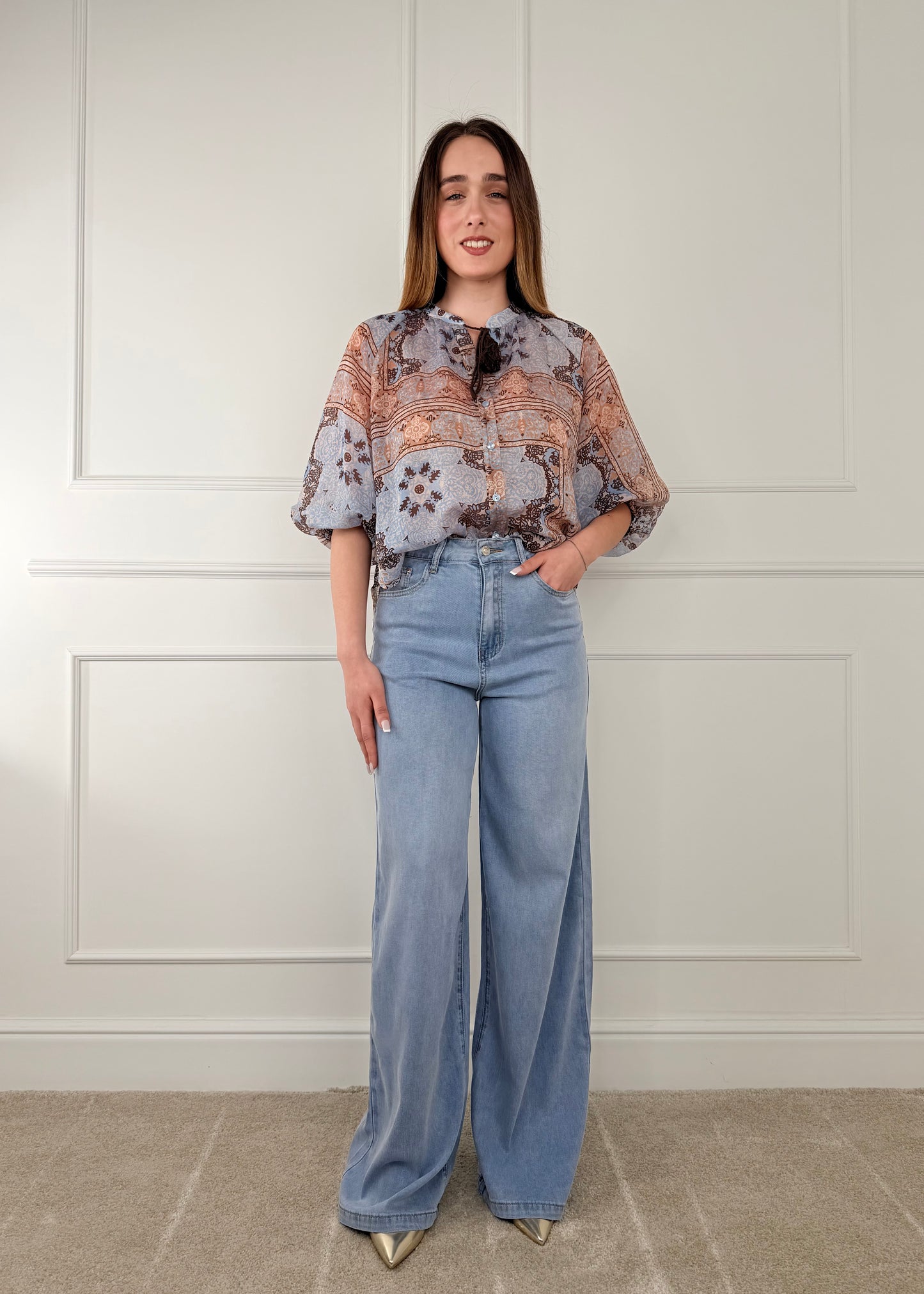 S26CF48 - TENSIONE IN CAMICIA FANTASIA FOULARD