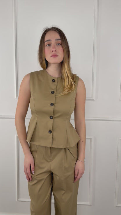 26D4508 - TENSIONE IN GILET SFIANCATO