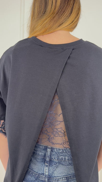 28377 - T-SHIRT APERTURA SUL RETRO CON PIZZO